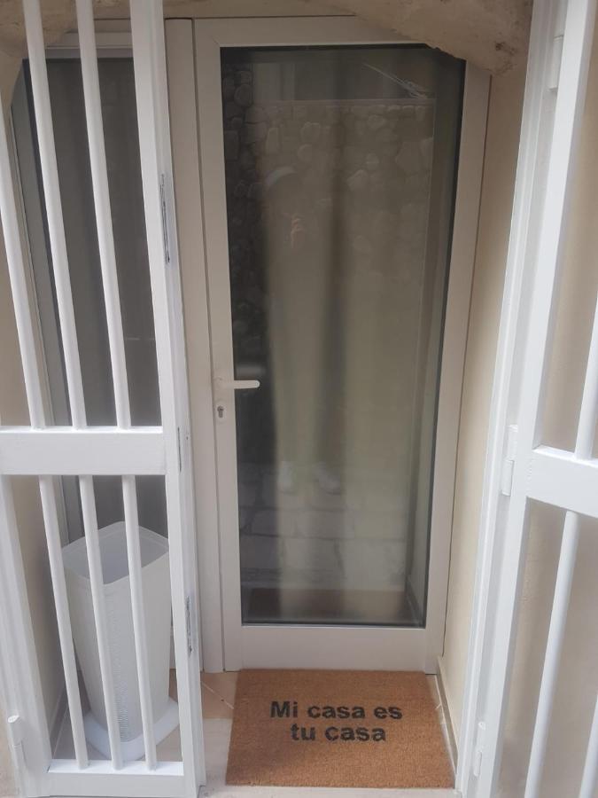 Residenza Rosaria Delle Meraviglie Bari Buitenkant foto